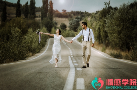 女生提分手怎么挽留？三个方法教你挽回她
