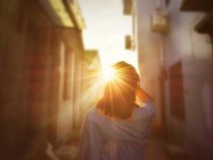 分手后该不该做朋友？这是每个人都很烦恼的一件事